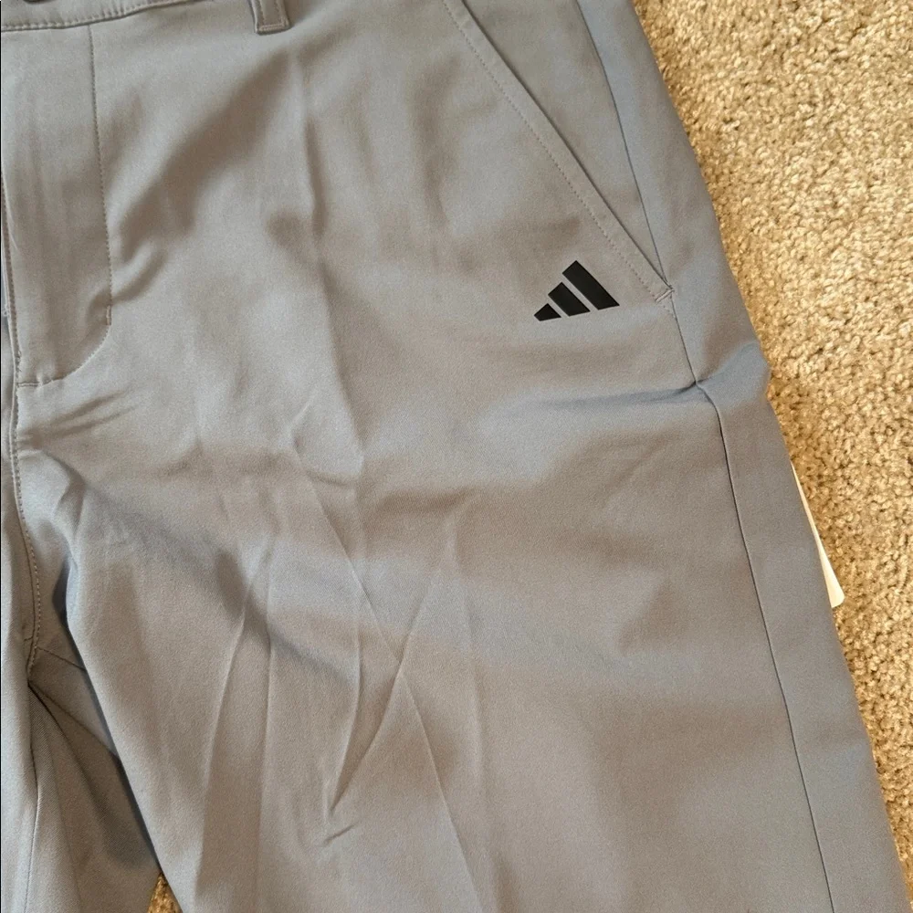 NWT Adidas Men's Athletic Gray Golf Shorts Size 32 - Picture 2 of 3
